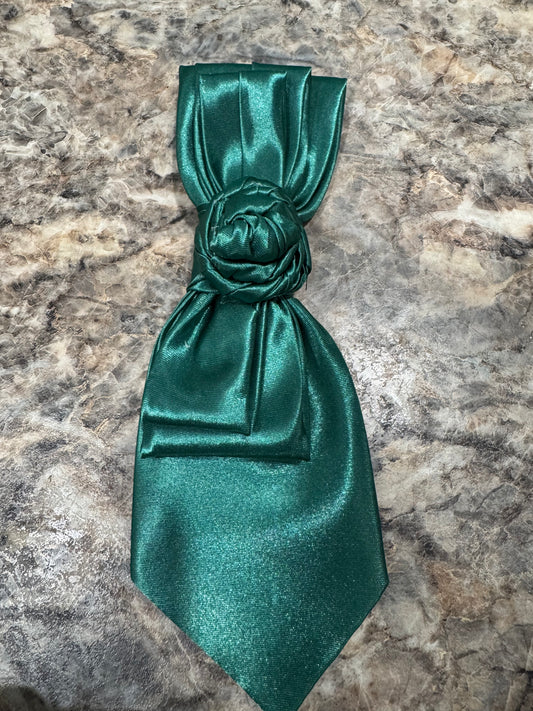 Green Rose Twisted Tie