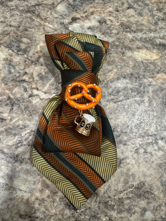 Gold Twisted Pretzel Tie